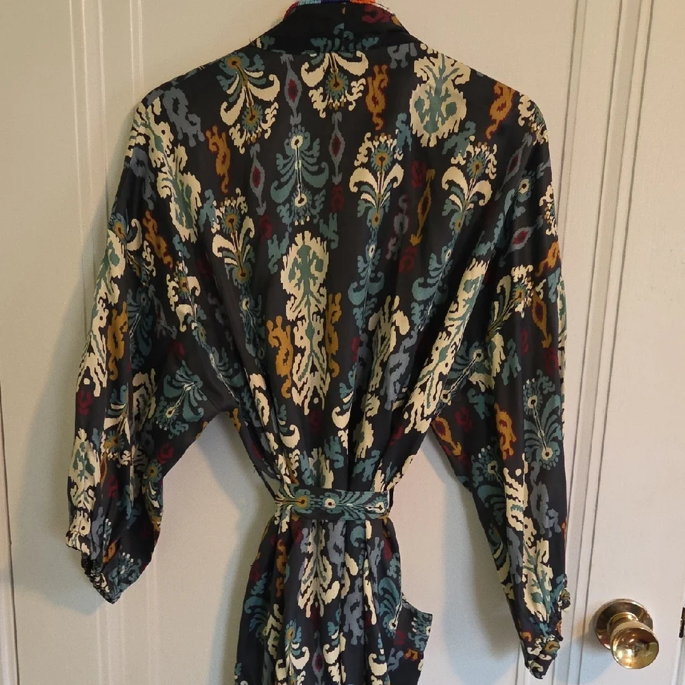 Zara Colorful Abstract Print Robe - Picture 4 of 5